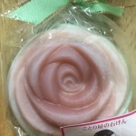 ことり屋の石けん(ローズ)<a href="https://blog.goo.ne.jp/manashop/e/ae0ee75f9d550f045e39c2e2f4bc4324" target="_blank">ブログでご紹介</a> ことり屋の石けん(ローズ)